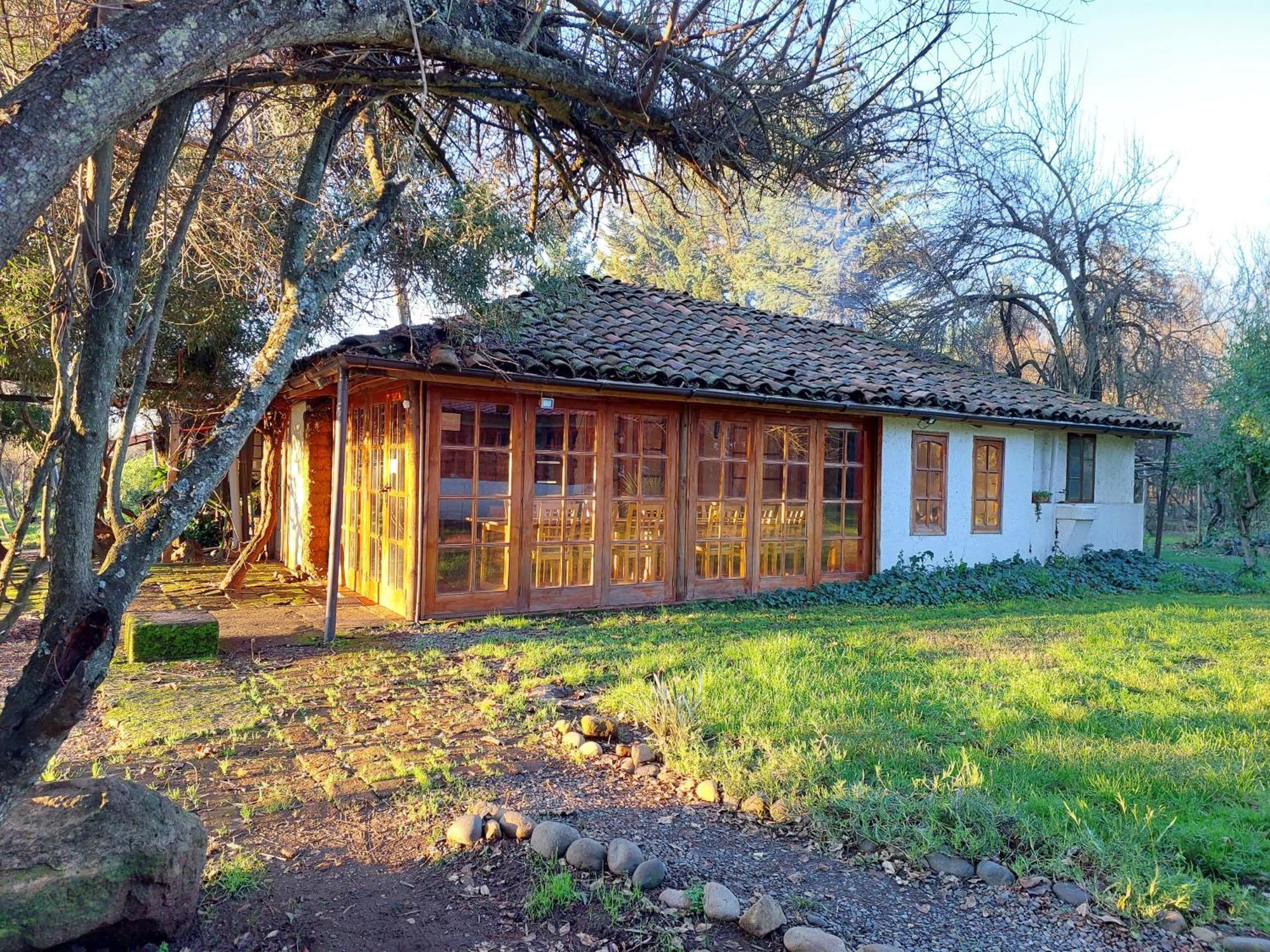 La Casa De Adobe Natural Y Mas Bulnes Екстер'єр фото